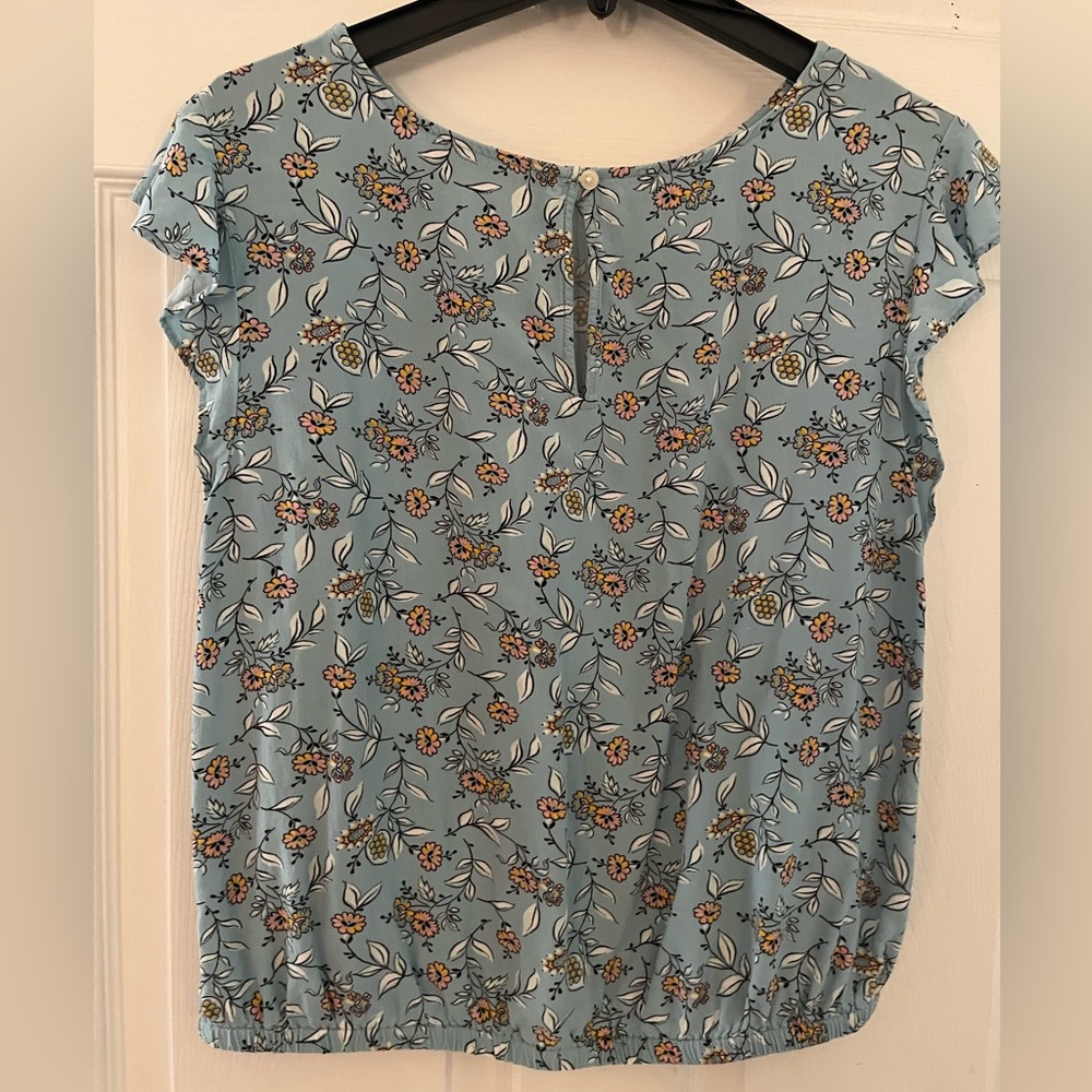 Blue floral LOfT blouse